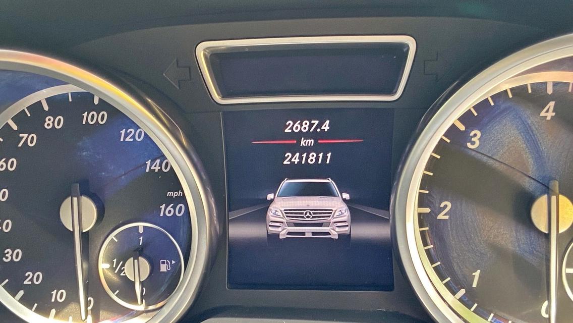 ML-Class ML250CDI W166 รูปที่ 16