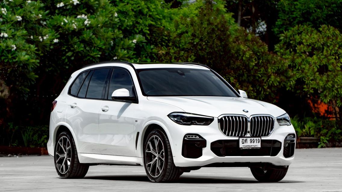 BMW X5 xDrive45e M-Sport ปี 2020 สีขาว รูปที่ 3