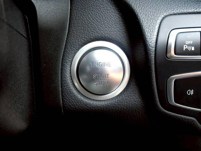 2018 Benz GLC 250d AMG เทา 15