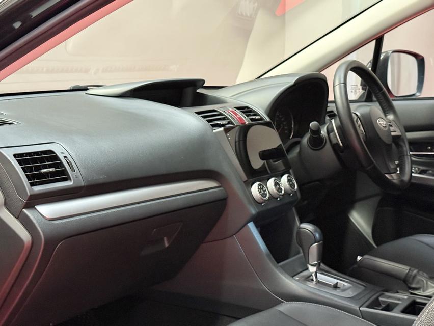 2016 SUBARU XV 2.0 STI รถมือเดียวออกป้ายแดง รถวิ่งน้อย ประวัติศูนย์ครบ รถไม่เคยมีอุบัติเหตุครับ 11