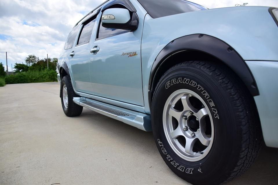 รถครอบครัว ปี2007 ขายเพียง 159000 บาท ISUZU ADVENTURE 3.0 i-TEC เกียร์M/T แอร์หน้า แอร์หลัง เบาะหนัง 3ตอน ช่วงล่างแน่นไปได้ทั้งครอบครัว โทร0957401229  12