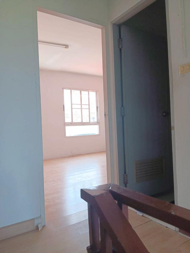 ให้เช่าบ้านเลี้ยงสัตว์ได้ ทาวเฮ้าส์ 2 ชั้น หมู่บ้านถาวรวิลล่า ลำลูกกาคลองสาม  ปทุมธานี ใกล้รพ.สินแพทย์,สถานีรถไฟฟ้าคูคต,ตลาดลำลูกกา,ฟิวเจอร์ 9