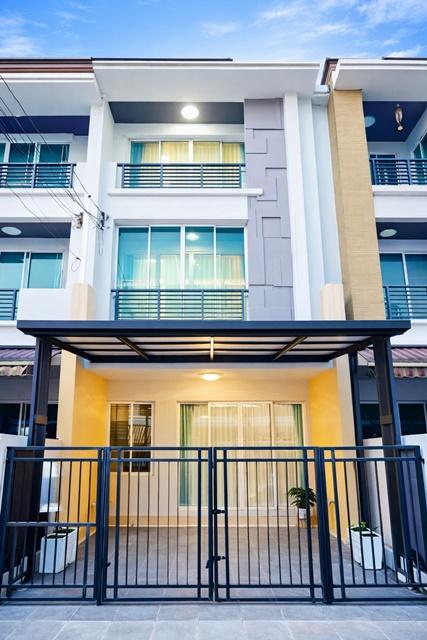 ARL ลาดกระบัง 2.9กม.ให้เช่าทาวน์เฮาส์ ถ.ลาดกระบัง1-5 อ่อนนุช91 สุขาภิบาล2 สุขุมวิท77 วงแหวน 3นอน บ้านกลางเมือง 3 น้ำ 1