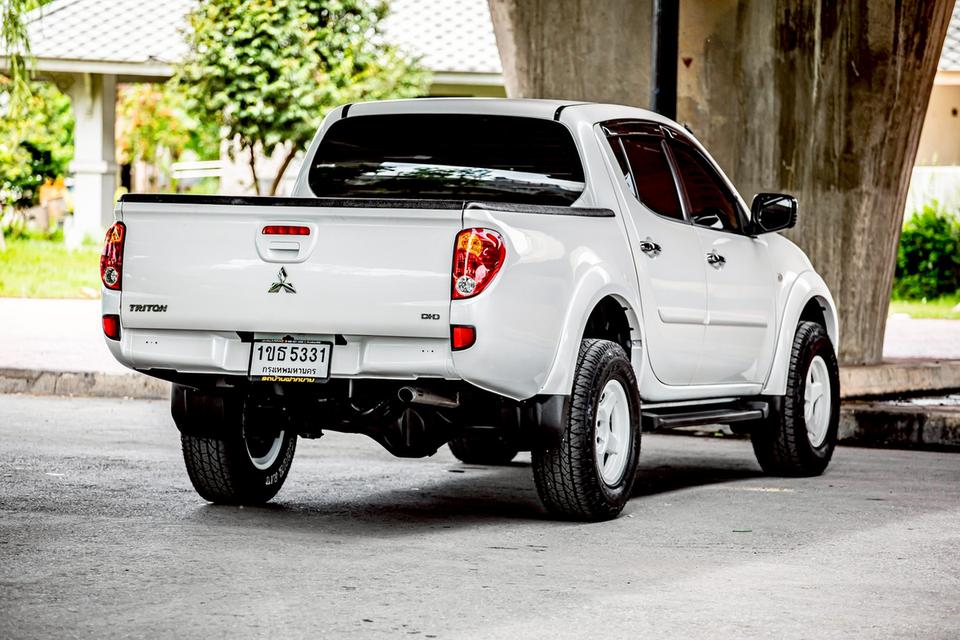 Mitsubishi Triton Plus Double Cab 2.5 Ddi Auto ปี 2012 สีขาว