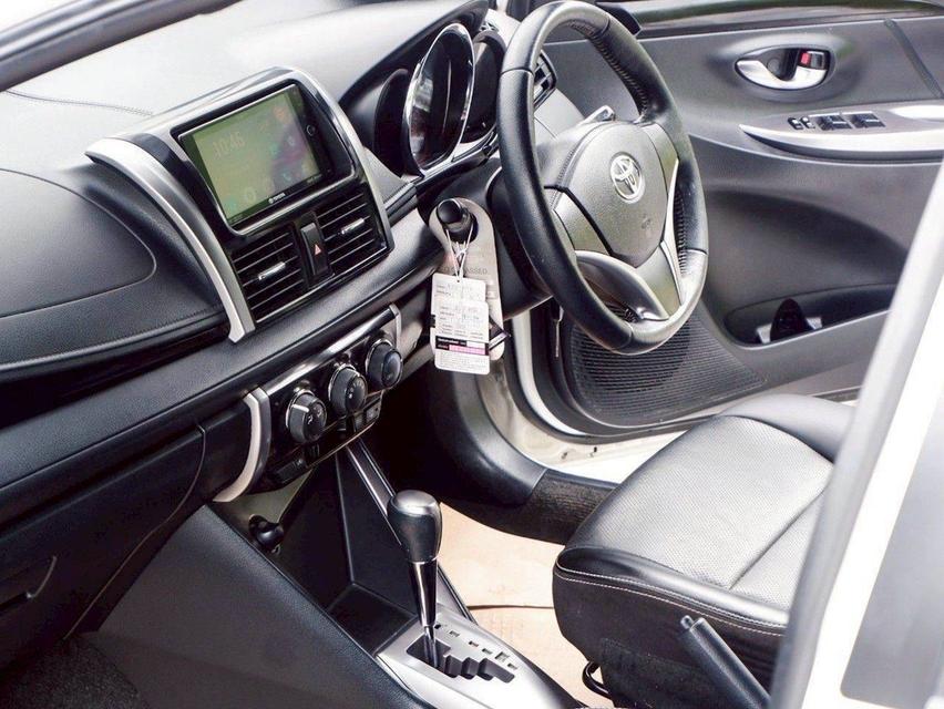 รหัสรถ QT5976 Toyota Yaris 1.2 TRD เกียร์ออโต้ สีขาว ปี 2015 13