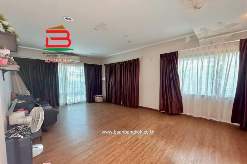 บ้านแฝด โครงการ ภัสสร รามคําแหง-ราษฎร์พัฒนา (ซอยเคหะร่มเกล่า 78 แยก 1) เนื้อที่ 39.8 ตรว.  ถนนรามคำแหง แขวงราษฎร์พัฒนา เขตสะพานสูง  6