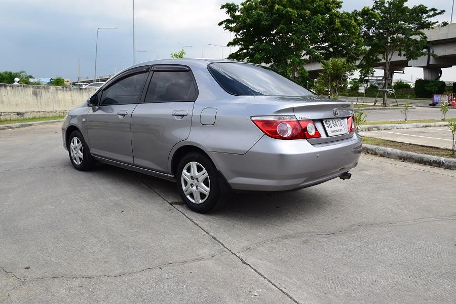 ขาย 98000 บาท ปี2008 HONDA CITY ZX สีเทากัล เกียร์ออโต้ แอร์เย็นฉ่่่่่่ำ เครื่อง้ช่วงล่างแน่นๆขับดีมาก เซ็นเซอร์ CDไฟตัดหมอกโทร0957401229 ไอดีไล UTBP 6