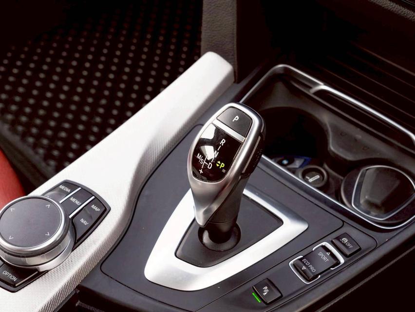 BMW 320D GT Msport ปี20 11