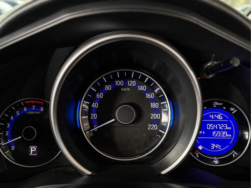 รหัสรถ WRT5559 2018 HONDA JAZZ, 1.5 i-VTEC V 8