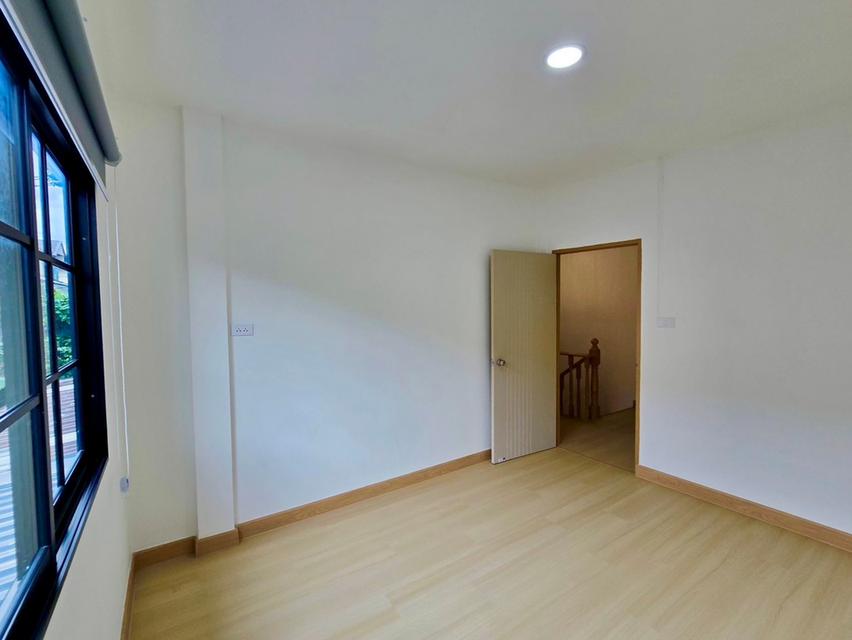 หมู่บ้านวรารักษ์ เลียบคลองสอง 27 14