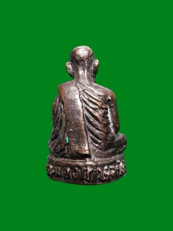 รูปหล่อ หลวงพ่อเขียน วัดคลองเกษมใต้ นครสวรรค์