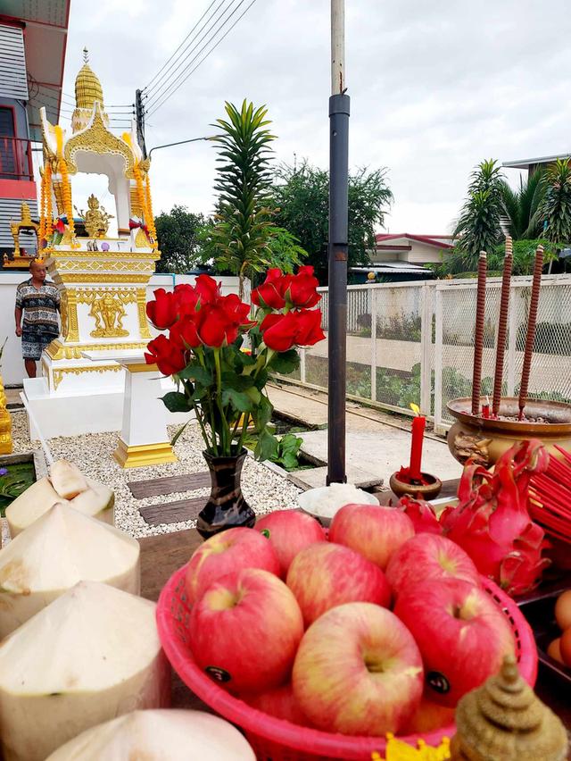 รับจัดพิธี ทำพิธีไหว้ศาลพระพรหม 1