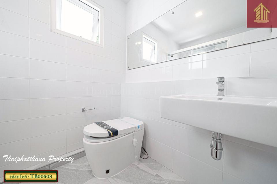 มัณฑนา เลค วัชรพล สุขาภิบาล 5 12