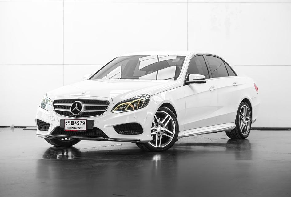 2013 Mercedes-Benz E300 2.1 W212 BLUETEC HYBRID Sedan สีขาว เครื่องดีเซล+ไฟฟ้า เลขไมล์ 88378 กม.