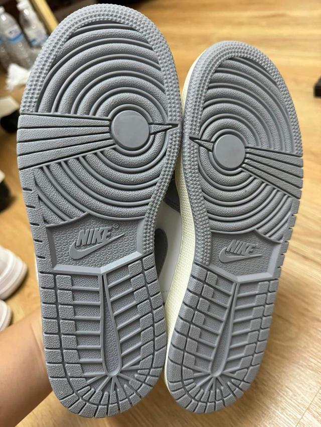 Jordan 1 Low Vintage Grey  3