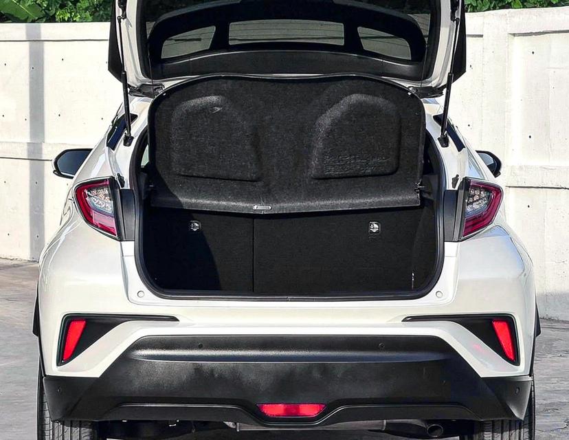 Toyota CHR 1.8Hybrid ปี18 16