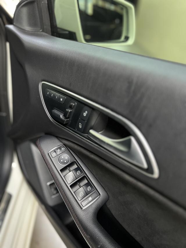 Benz CLA250 AMG Shooting Brake 8
