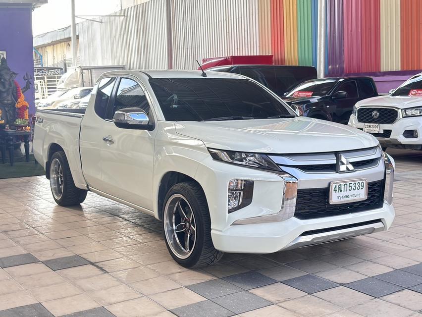 MITSUBISHI TRITON CAB ตัว GLX เครื่อง2.5cc. เกียร์ธรรมดา ปี 2022 -รถไมล์แท้100%คะ วิ่งมาแค่20,xxxกิโล  3