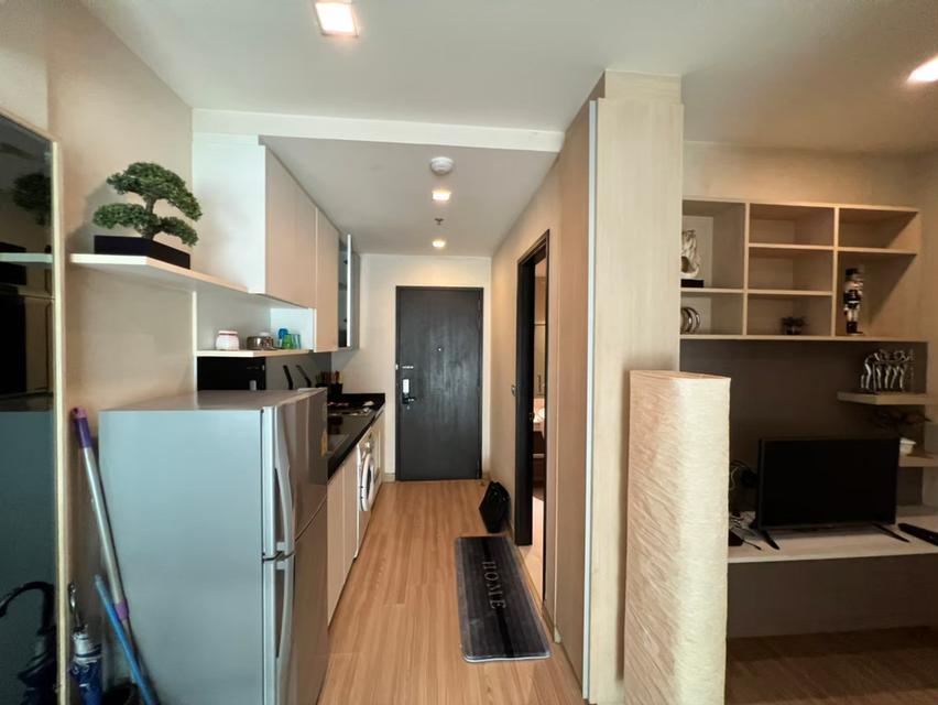 For rent: Sky Walk Residence 18,000thb/month contact Line ID: 2424yusuke 4