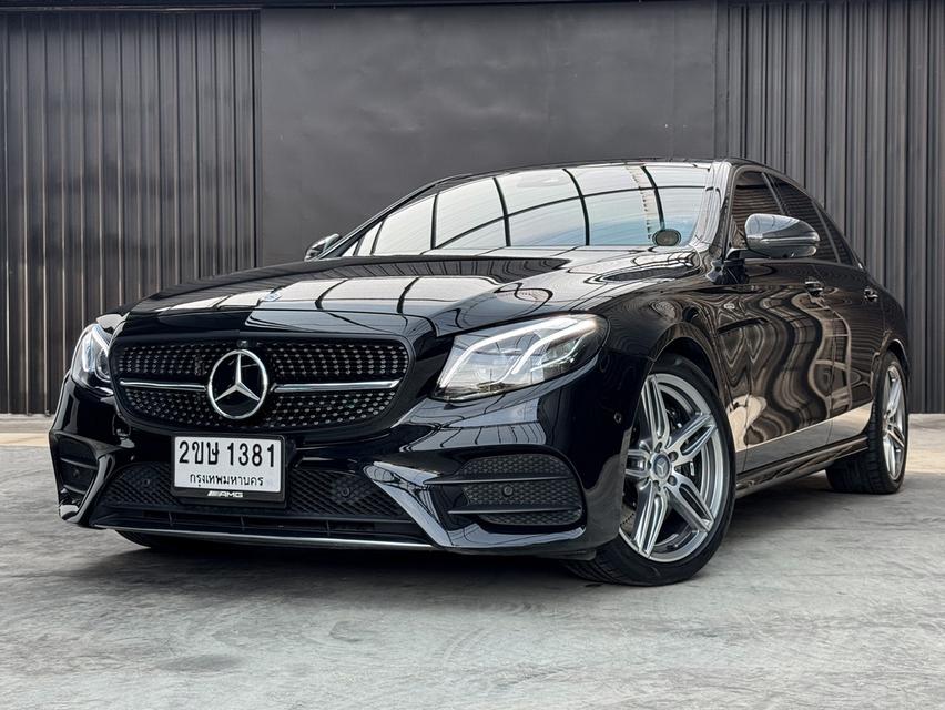 thumbnail image 2 of Gloss Black Rear Star Badge For Mercedes E Class W213 Saloon 2016+ – OEM Germany 2 of 3