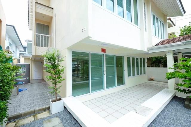 พัฒนาการ70-76 MRTคลองกลันตัน 1.3กม. ARL หัวหมาก 1.6กม. ให้เช่าบ้านเดี่ยว 2 ชั้นทำเลสงบ พื้นที่สวนกว้าง 100 ตร.วา.300 ตร. 2