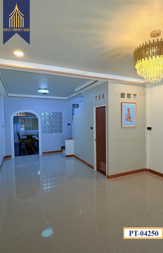 ขาย ม.มนวดีพาร์ค บางรักพัฒนา บางบัวทอง ตกแต่งใหม่ทั้่งหลัง แถมเฟอร์ฯ 4