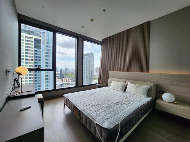 The Esse at Singha Complex 2 bedrooms for rent close to MRT and Airport Link 4