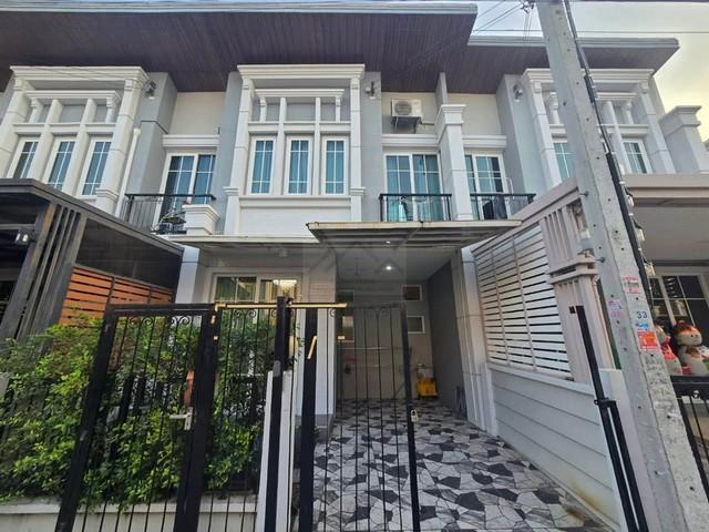 ให้เช่าทาวน์โฮม 2 ชั้น 3 ห้องนอน โกลเด้นท์ทาวน์ 3 บางนา-สวนหลวง เฟอร์นิเจอร์พร้อมอยู่ 1