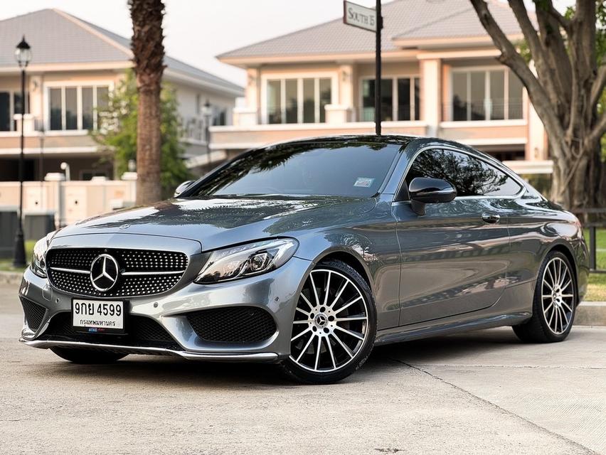 รหัสรถ AVA4599 💢  Benz C250 Coupe AMG Dynamic รุ่น Top หลังคาแก้ว ปี 2018  W205