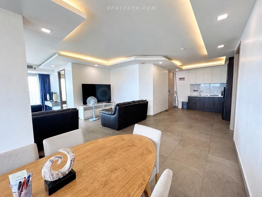 Urgent Sale — Large Corner Sea View Condo at Paradise Ocean View PattayaFire sale condo at Paradise Ocean View Pattaya. Spacious corner unit 6