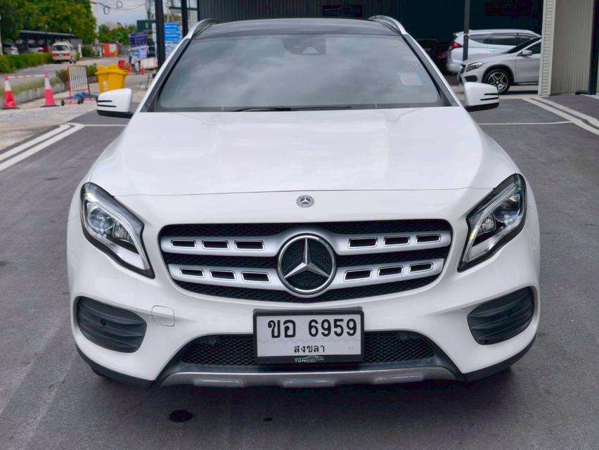 รหัสรถ KPV6959 2020 BENZ GLA-250 AMG สีขาว