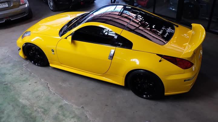 Nissan 350 Z สีเหลือง 11