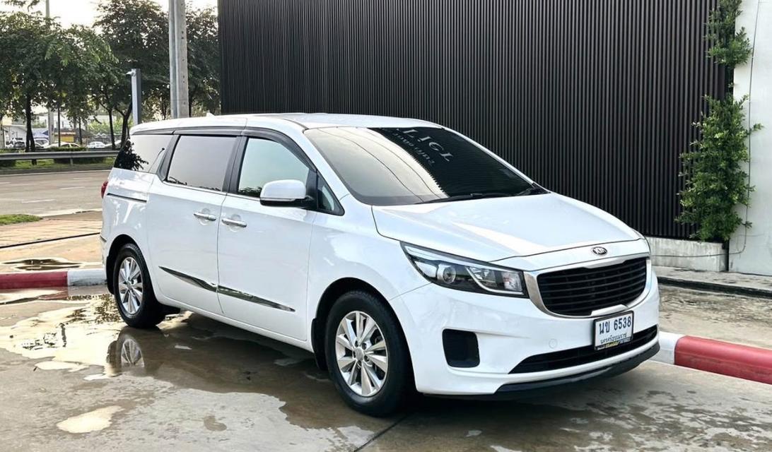 ส่งต่อรถ Kia Grand Carnival ปี 2014 1