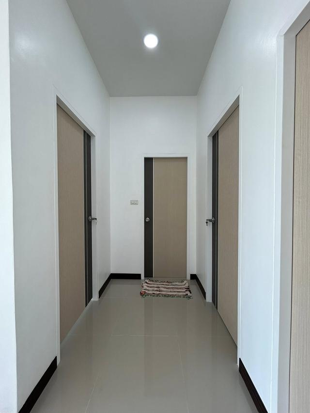 ขายบ้านสร้างใหม่อำเภอกำแพงแสน นครปฐม เนื้อที่ 110ตรว. 3ห้องนอน 2ห้องน้ำ ฟรีแอร์ 4เครื่อง บ้านทำเลดีน่าอยู่ 7