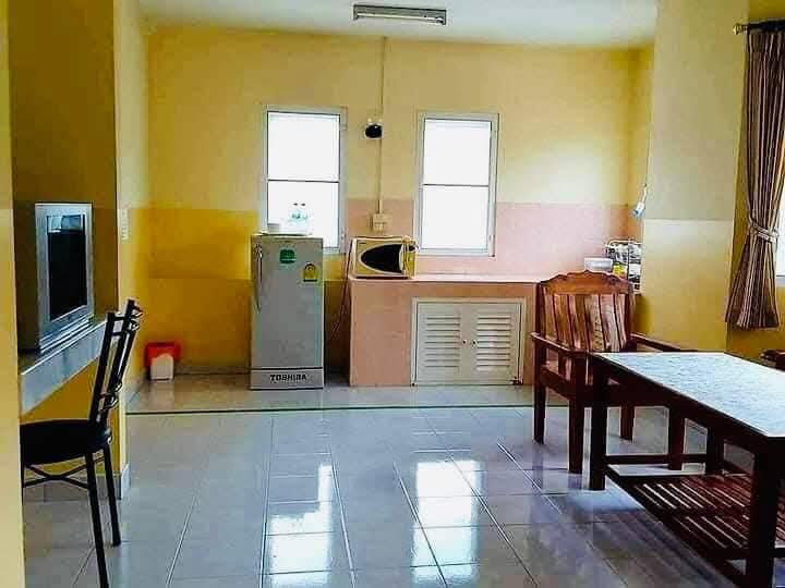 ขายกิจการหอพัก 4 ชั้น 80 ห้อง ต.สุเทพ อ.เมืองจ.เชียงใหม่ มีผู้เข้าพักเต็มตลอด ห่างจากสนามบินเชียงใหม่ 2 กม. 47 ล้าน สภาพดี 1