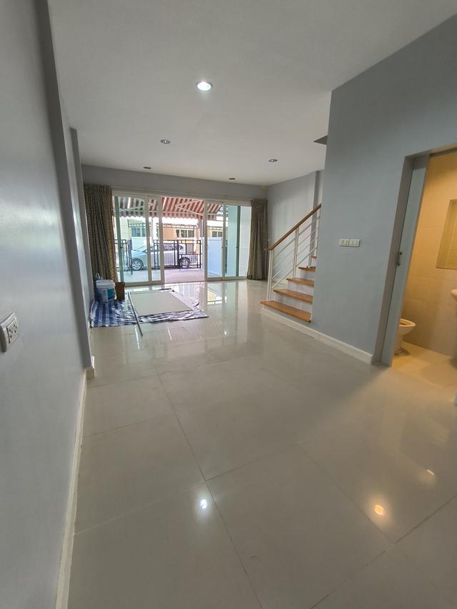 ให้เช่าบ้านกลางเมือง พระราม 3 สุขสวัสดิ์ ทาว์โฮม 3 ชั้น ม.บ้านติดถนนใหญ่ ติด โฮมโปรสุขสวัสดิ์ รีโนเวทใหม่ 5