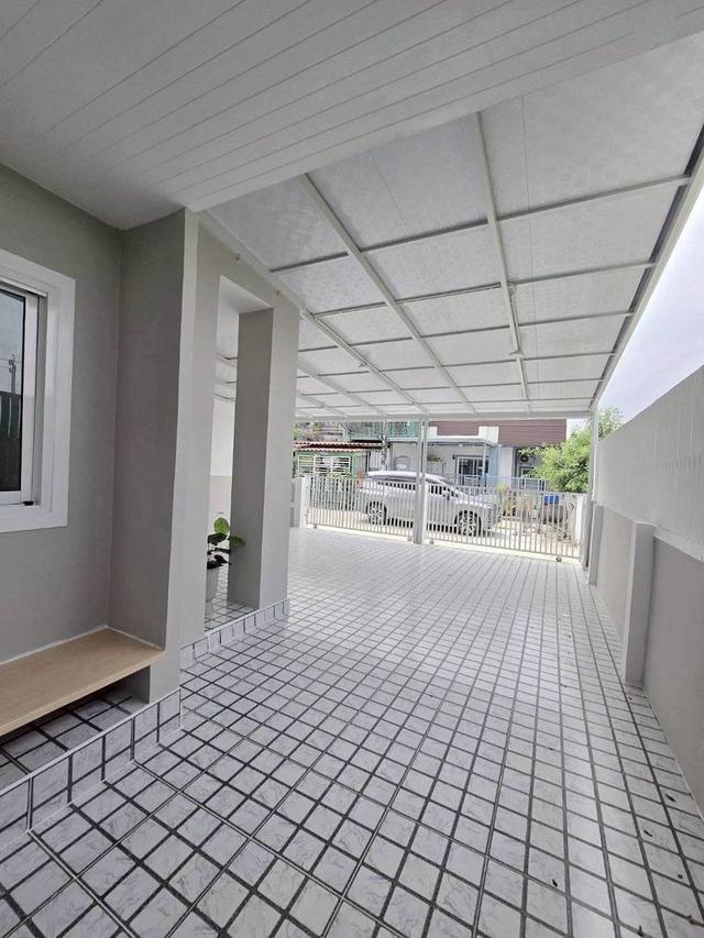 🚗🚗 จอดรถในบ้านได้ถึง 2 คัน 🚗🚗หมู่บ้านบัวทอง4  (คุณาภัทร) บางบัวทองทาวน์เฮ้าส์ 2 ชั้น  หลังมุมในส่วนตัว ตกแต่งใหม่พร้อมอยู่ 4