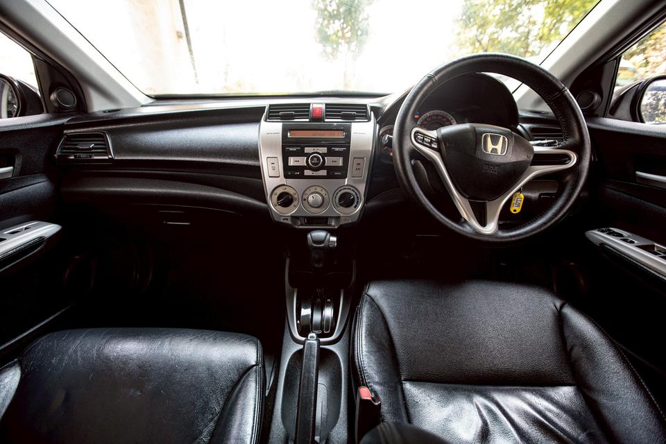 Honda City 1.5SV ปี 2011 สีเทา ท๊อปสุด 16