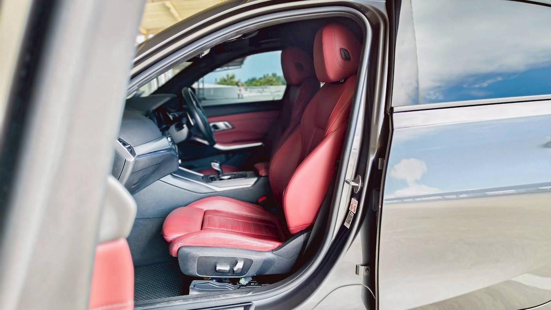 BMW 320d Msport ปี21จด22 15