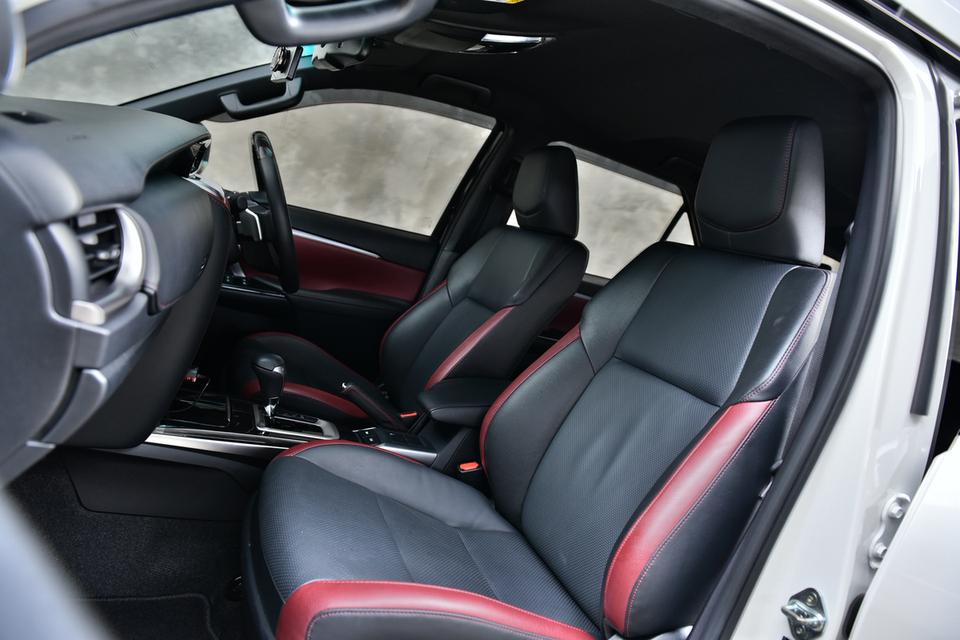 FORTUNER LEGENDER BLACK TOP ทะเบียนคืน รูปที่ 17