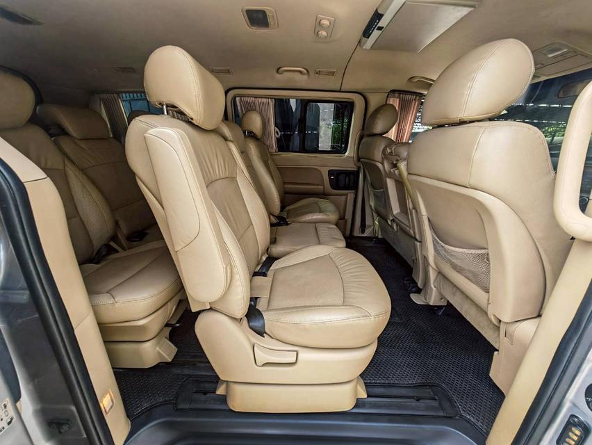 2017 HYUNDAI H-1 2.5 ELITE 11