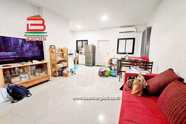 ทาวน์เฮาส์ หมู่บ้าน ภัทรไพรเวท 2 เฟส 3 เนื้อที่ 24.7 ตรว. ถนนปทุมธานี-สามโคก-เสนา อ.สามโคก จ.ปทุมธานี 4