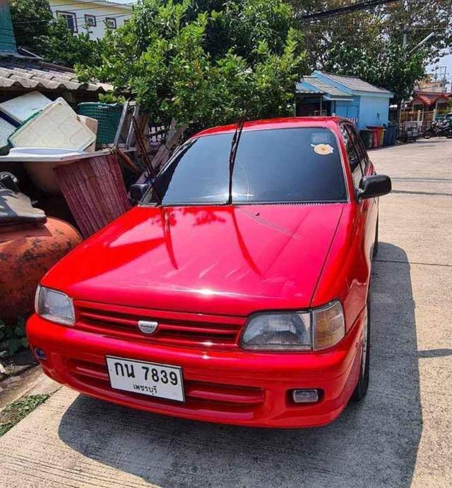 Toyota Starlet EP82 สีแดง