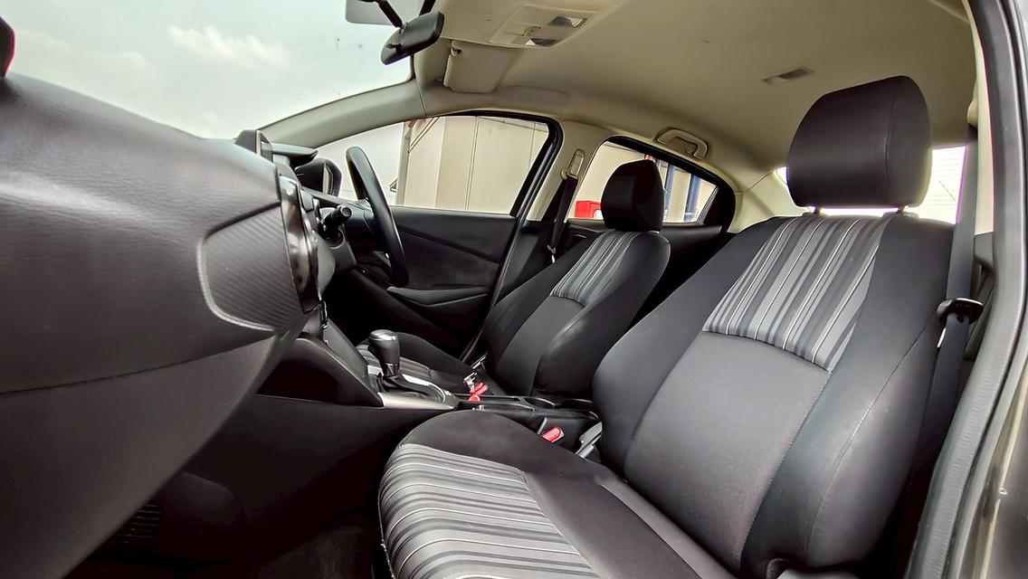 MAZDA 2 Sedan 1.3E 2020  16