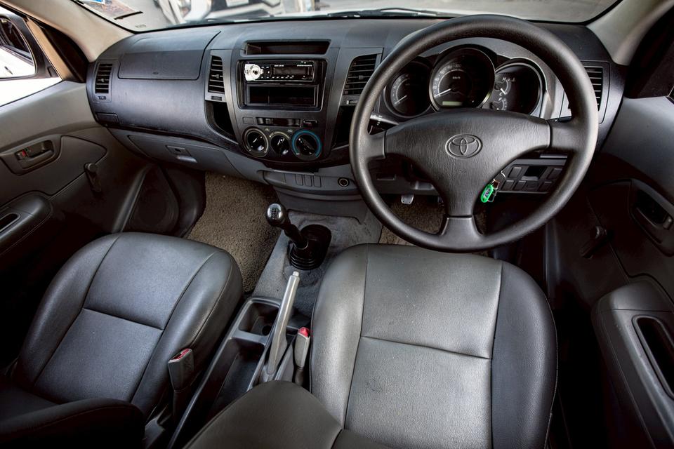 Toyota Vigo Cab 2.5 J ดีเซล ปี 2005 สีขาว มือเดียวป้ายแดง 1 ใน100 18