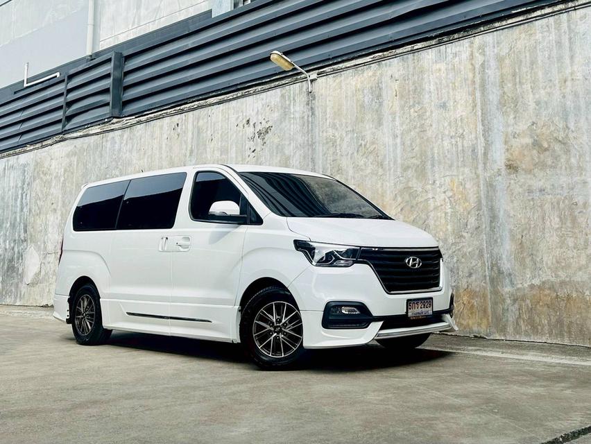 ขาย Hyundai H1 2.5Elite ปี22