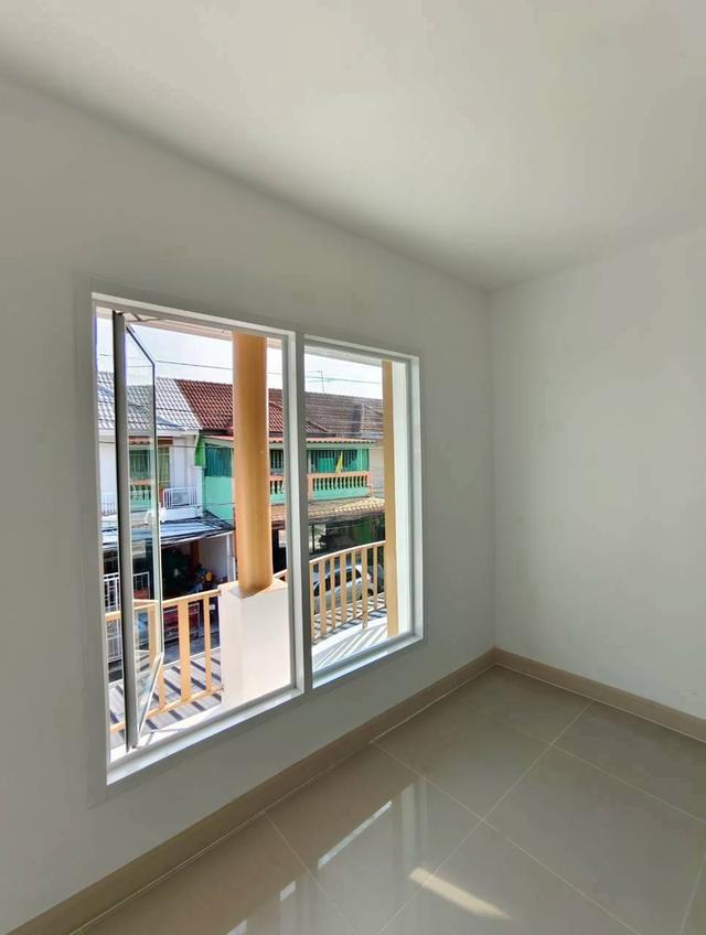 หมู่บ้านบัวทอง4  (คุณาภัทร) ถนนบ้านกล้วย-ไทรน้อยบางบัวทองทาวน์เฮ้าส์ 2 ชั้น รีโนเวทใหม่ พร้อมอยู่ ทำเลดี บ้านกล้วย–ไทรน้อย เดินทางสะดวก 15