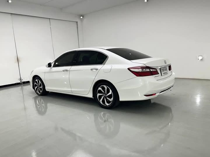 ขายด่วน HONDA ACCORD 2