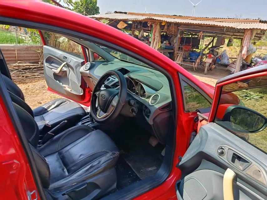 ฟอร์ดเฟียสต้า ตัวท็อปS Hatcback 5 Door จดปี13 ออโต้ เล่มพร้อมโอน ภาษี69 เครื่องดี แอร์เย็น ขับทางไกลสบายๆ รถเจ้าของขายเอง ยังใช้งานอยู่ รถอยู่เทพสถิต_ รูปที่ 6