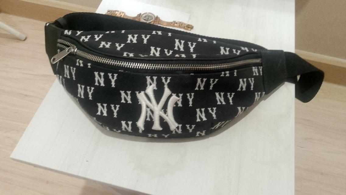 กระเป๋าคาดอก มือสองNY